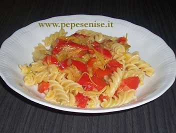 FUSILLI CON PEPERONI