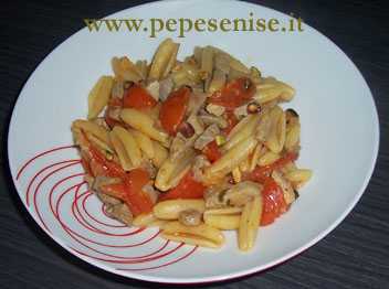 CAVATELLI PUGLIESI CON TONNO AL PROFUMO DI TIMO