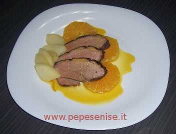 PETTI D' ANATRA ALL' ARANCIA CON MELE