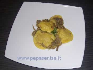 RAVIOLI DI BACCAL E SEDANO RAPA AI CARCIOFI