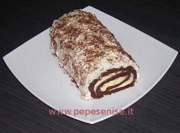 ROTOLO AL CIOCCOLATO CON CREMA AL TORRONE