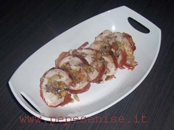 Rotolo di coniglio con aromi e castagne