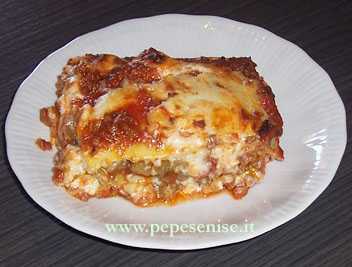 LASAGNA WITH MEAT SAUCE AND EGGPLANT