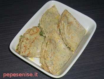 CREPES SARACENE CON BROCCOLI E SALMONE